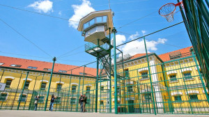 Vychádzkový dvorec Leopoldovskej väznice